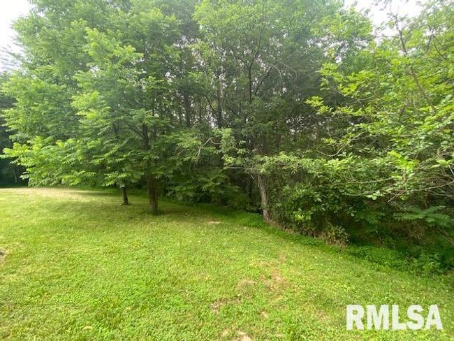 1072 Creal Springs Rd, House other with 2 bedrooms, 2 bathrooms and null parking in Creal Springs IL | Image 13