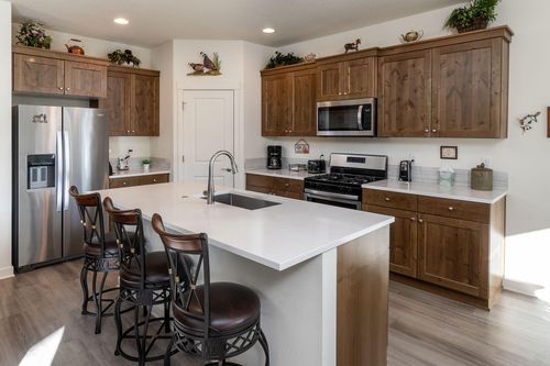 51952 Settler Dr, La Pine, OR, 97739-8995 | Card Image