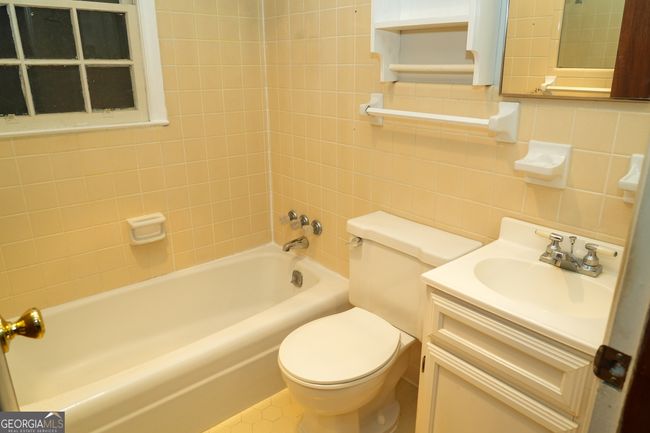 1803 S Maple Dr, House other with 3 bedrooms, 2 bathrooms and null parking in Vidalia GA | Image 26
