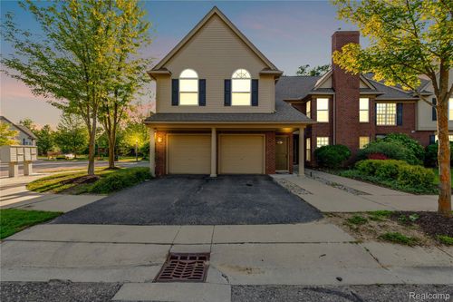 28553 Carlton Way Dr, Novi, MI, 48377-2637 | Card Image