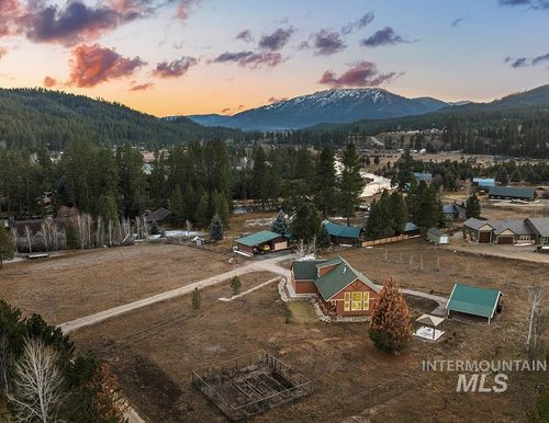 3 Boone Rd, Garden Valley, ID, 83622-5005 | Card Image