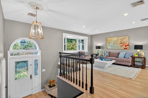 6 Bradner Dr, Warwick, NY, 10990-3601 | Card Image