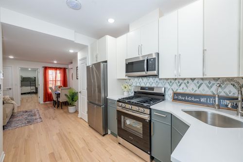 apt-3r-38 Zabriskie St, Jersey City, NJ, 07307-2904 | Card Image
