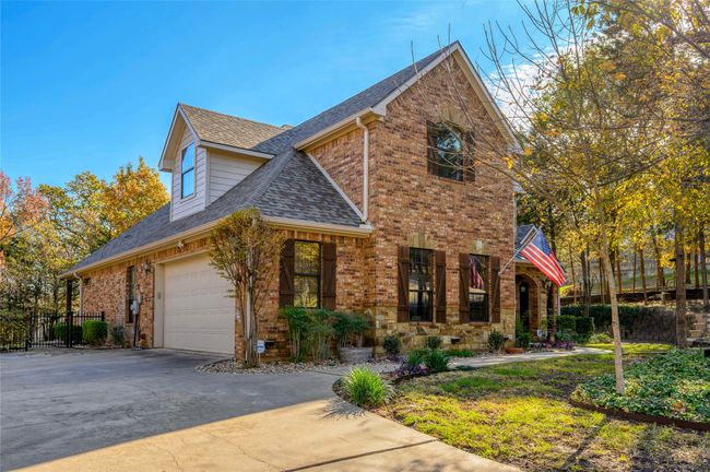 588 Lakepoint Loop, House other with 3 bedrooms, 3 bathrooms and null parking in Pottsboro TX | Image 7