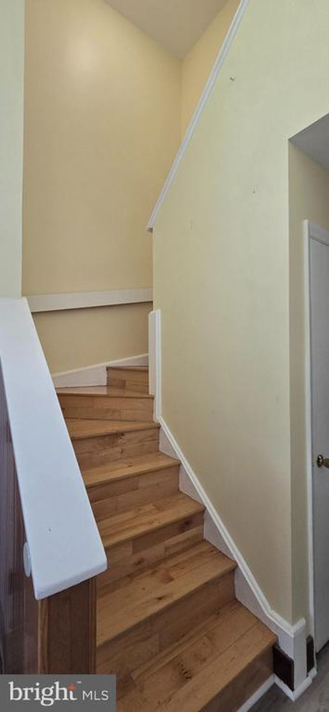350 Juniper Ct, Townhouse with 4 bedrooms, 2 bathrooms and null parking in HERNDON VA | Image 5