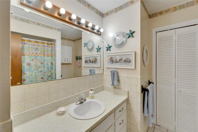 6802 Valrie Ln, House other with 4 bedrooms, 3 bathrooms and null parking in RIVERVIEW FL | Image 21