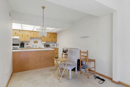 7811 160th St, Tinley Park, IL, 60477-6719 | Card Image