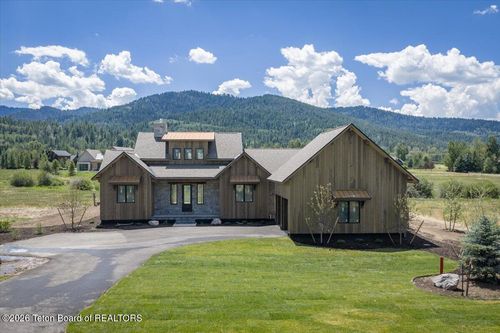 88 Hastings Dr, Victor, ID, 83455-5281 | Card Image