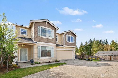7913 39th Pl Ne, Marysville, WA, 98270-7107 | Card Image