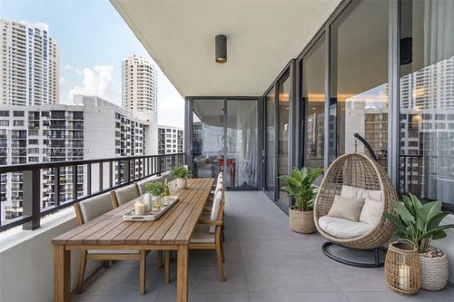 apt-a1421-520 Brickell Key Dr, Miami, FL, 33131-2614 | Card Image