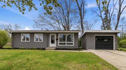 7405 Eaton Ln, Greendale, WI, 53129-1605 | Card Image