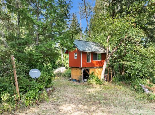 623 208th Ave Nw, Lakebay, WA, 98349-8012 | Card Image
