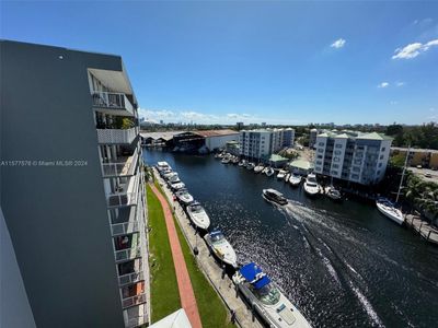 901 - 1800 Nw 24th Ave, Condo with 2 bedrooms, 1 bathrooms and null parking in Miami FL | Image 3