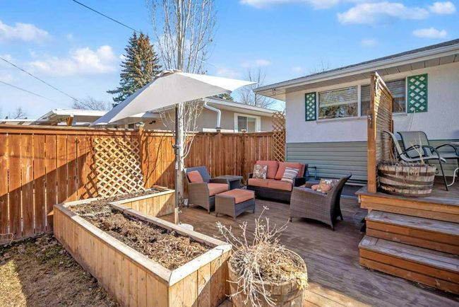 75 Havenhurst Crescent Sw, Home with 5 bedrooms, 2 bathrooms and 3 parking in Calgary AB | Image 35