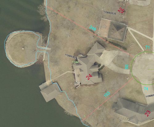 9284 E Court Eleven, Effingham, IL, 62401-7627 | Card Image