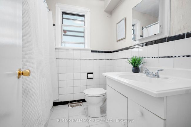 1 Winslow St, House other with 3 bedrooms, 3 bathrooms and 2 parking in Etobicoke ON | Image 15