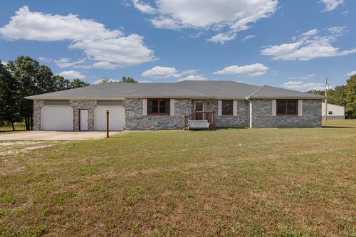 86 Rebas Hazelnut Dr, Fordland, MO, 65652-6103 | Card Image