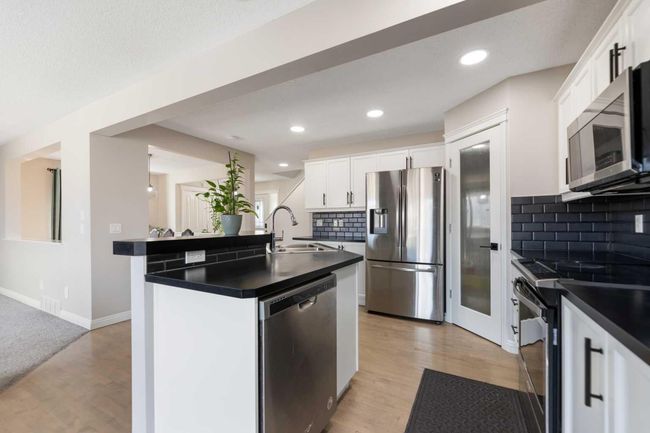 40 Everwillow Pk Sw, House other with 4 bedrooms, 4 bathrooms and 4 parking in Calgary AB | Image 7