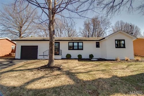 511 Courtesy Ln, Bethalto, IL, 62010-1834 | Card Image