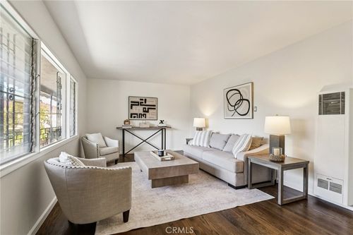 3-379 Wisconsin Ave, Long Beach, CA, 90814-6762 | Card Image