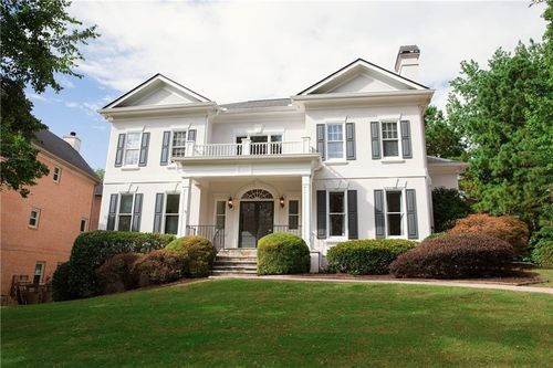 605 Lake Medlock Dr, Johns Creek, GA, 30022-2677 | Card Image