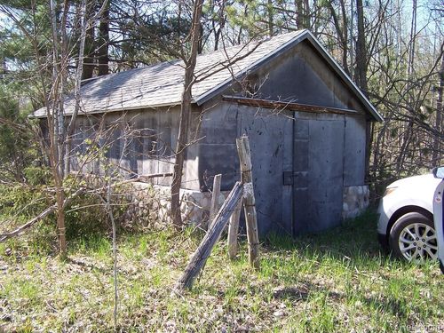 2720 Sawyer Rd, Gaylord, MI, 49735-9742 | Card Image