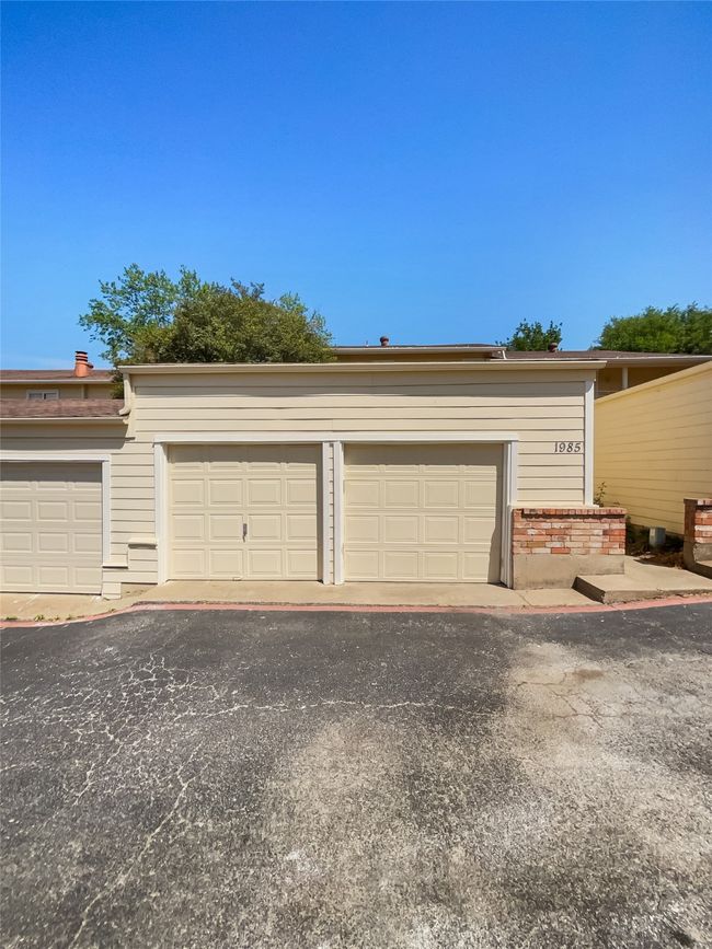 1985 Shorewood Dr, Condo with 3 bedrooms, 3 bathrooms and null parking in Grapevine TX | Image 23