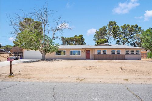 15962 Meseta Rd, Victorville, CA, 92394-1352 | Card Image