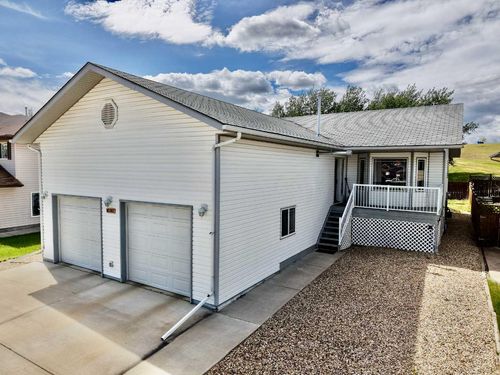10302 83 Street, Peace River, AB, T8S1Y1 | Card Image