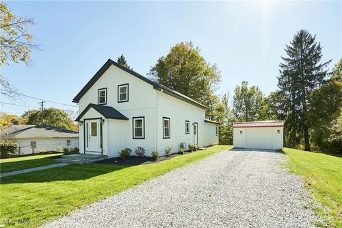 13829 Carlton St, Burton, OH, 44021-9757 | Card Image