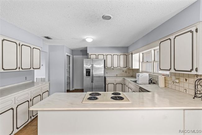 809 N Golf Course Dr, House other with 3 bedrooms, 2 bathrooms and 3 parking in Crystal River FL | Image 11
