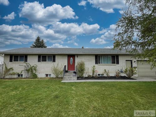 807 Henderson Dr, Blackfoot, ID, 83221-3439 | Card Image