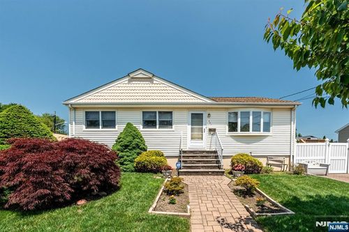 249 Cambridge Ave, Saddle Brook, NJ, 07663-5103 | Card Image