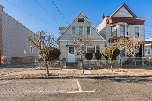 2025 45th St, North Bergen, NJ, 07047-2630 | Card Image
