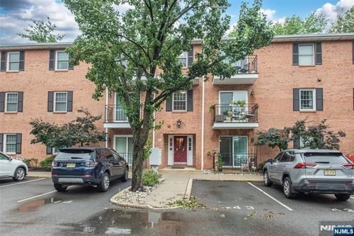 34 John St, Bloomfield, NJ, 07003-5146 | Card Image