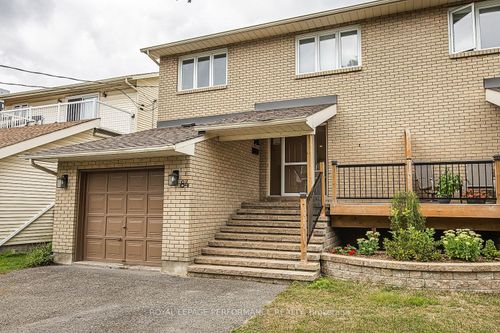 84 Lockhart Ave N, Ottawa, ON, K2A3Z8 | Card Image