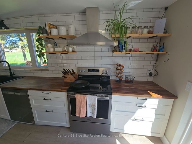 2670 Chiswick Line, House other with 3 bedrooms, 2 bathrooms and 4 parking in Powassan ON | Image 9