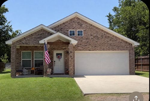 207 N Hubbard St, Alvord, TX, 76225-6330 | Card Image
