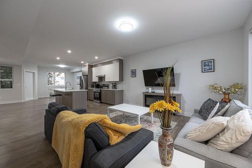 2576 Janzen Street, Abbotsford, BC, V3G0G8 | Card Image