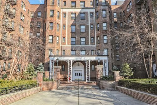 2n-84-51 Beverly Road, Kew Gardens, NY, 11415 | Card Image