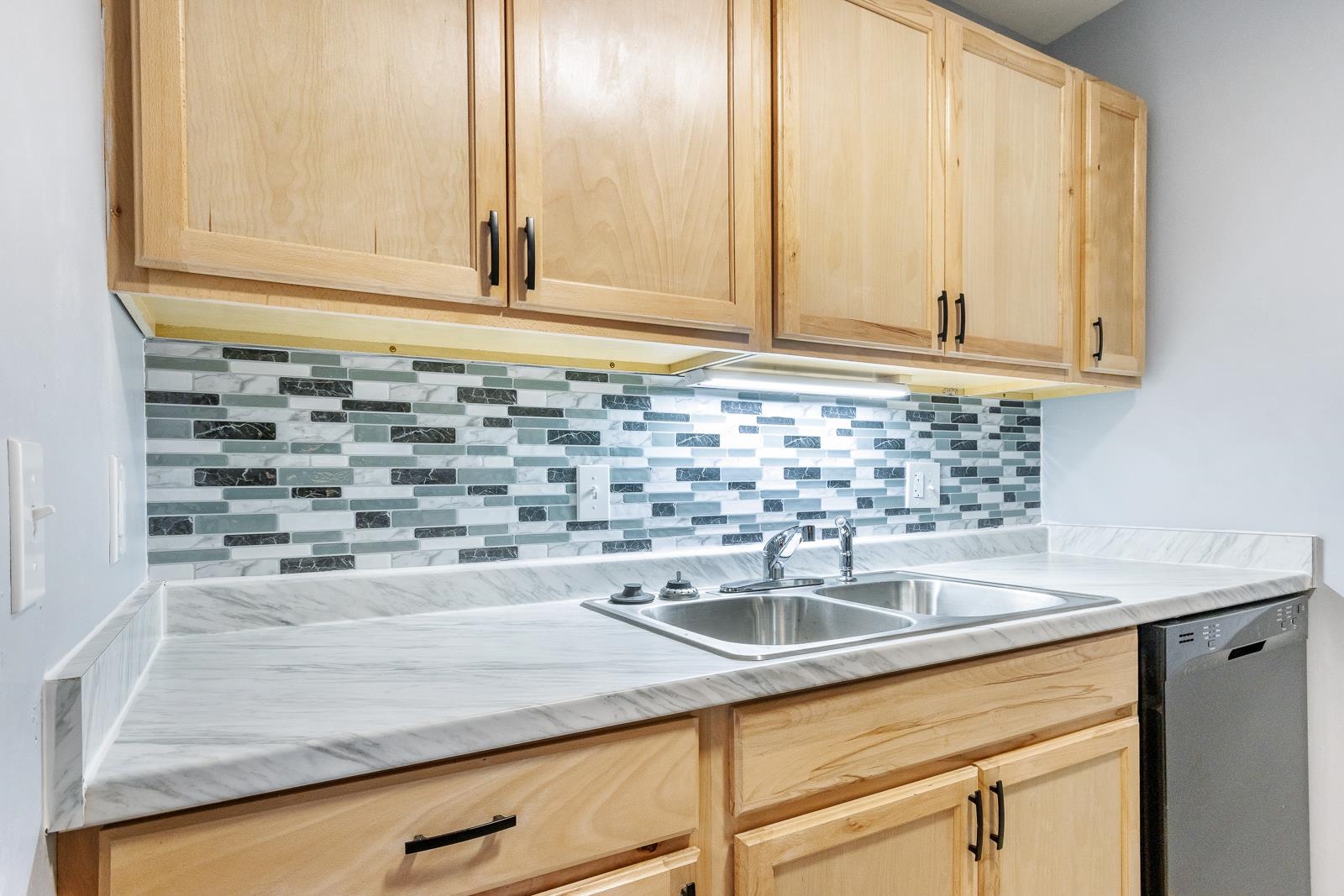 Residential Lease in Cross Plains 4