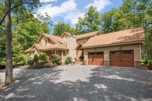 111 Red Fox Ln, Long Pond, PA, 18334 | Card Image
