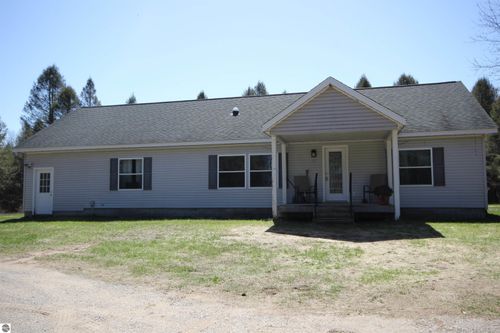 1177 Railroad Trl, Beulah, MI, 49617-9313 | Card Image