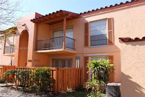 apt-i8-7208 Fairway Dr, Miami Lakes, FL, 33014-6913 | Card Image