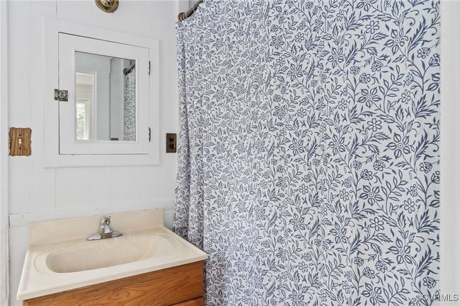 Bathroom with vanity | Image 36