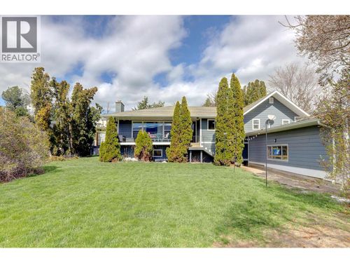 9811 Venables Dr, Coldstream, BC, V1B2K1 | Card Image