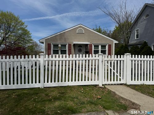 900 Merritt St, Bridgeport, CT, 06606-3210 | Card Image