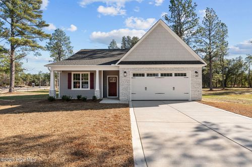 820 Winds Way, Aberdeen, NC, 28315-8805 | Card Image