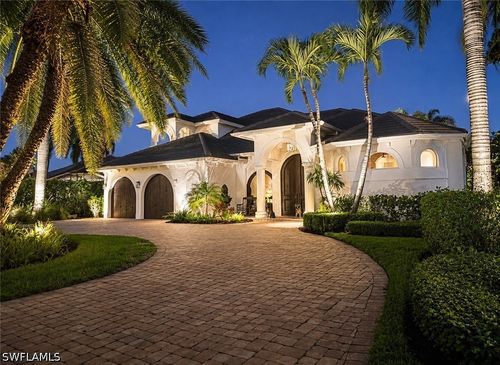 2056 Mission Dr, NAPLES, FL, 34109-7107 | Card Image