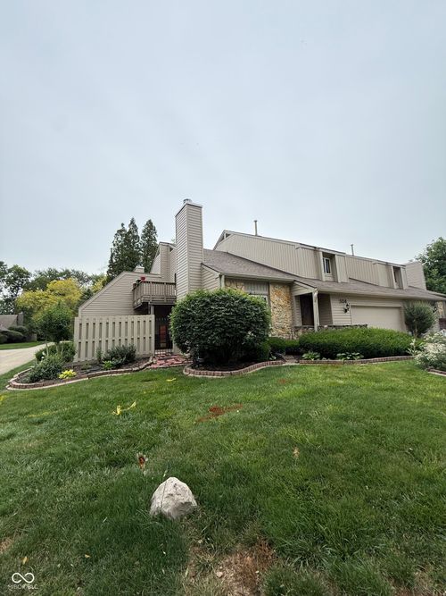558 Conner Creek Dr, Fishers, IN, 46038-1814 | Card Image